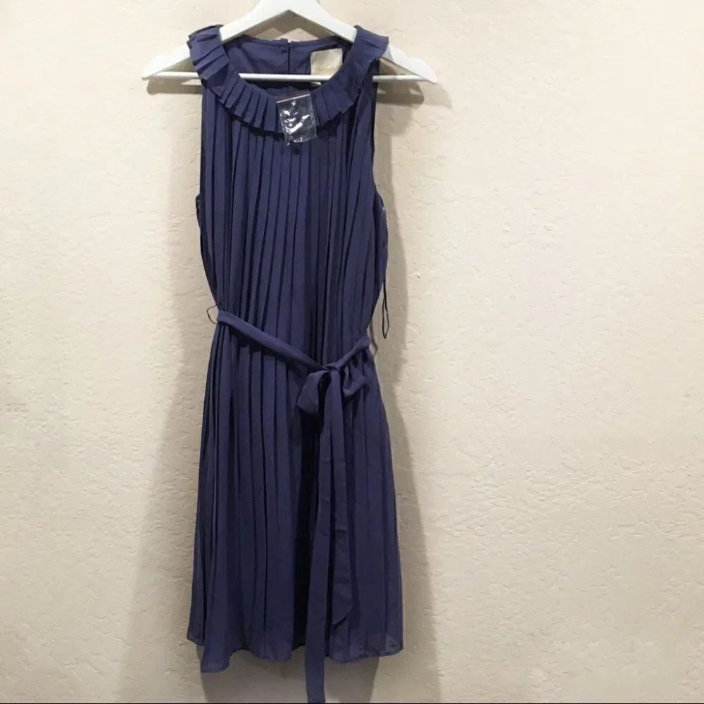 NWOT Mod Cloth Anthropologie Pleated Blue dress Sm